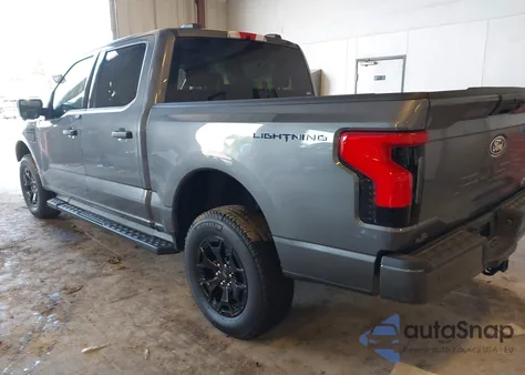 2025 Ford F-150 Lightning Xlt z USA, uszkodzony, nr VIN 1FTVW3LK7SWG16717